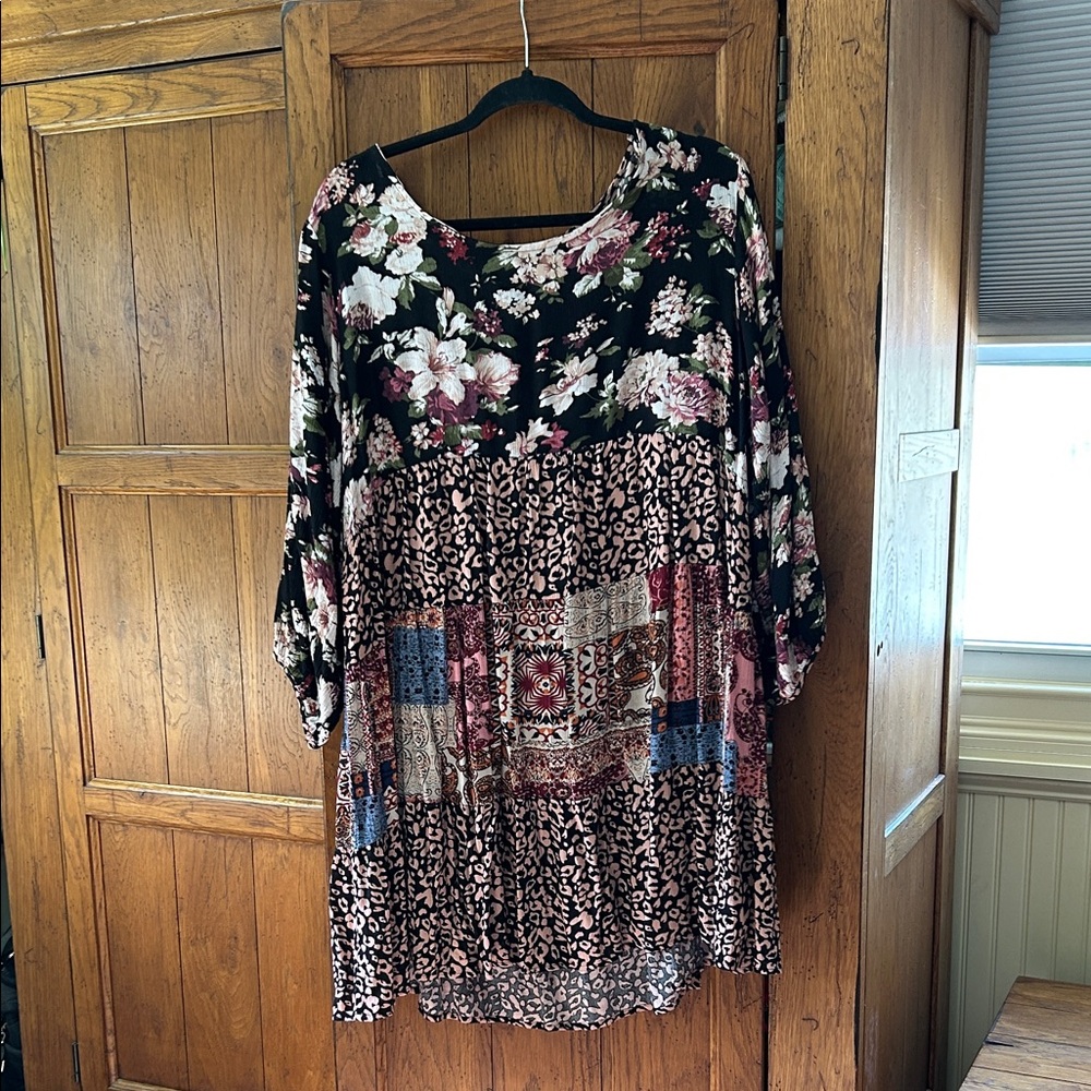 Umgee Black Tunic with Pink Floral & Leopard Accents